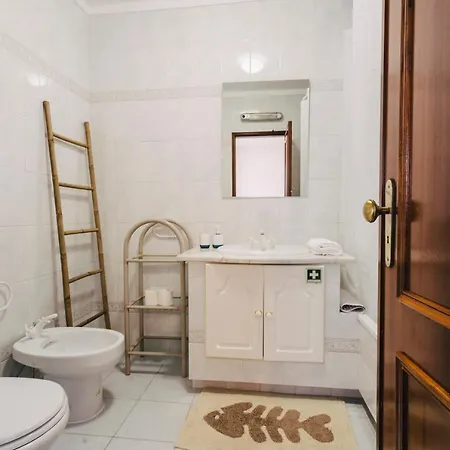 85 - Sea Breeze At Consolacao * אנטוגויה דה באלייה