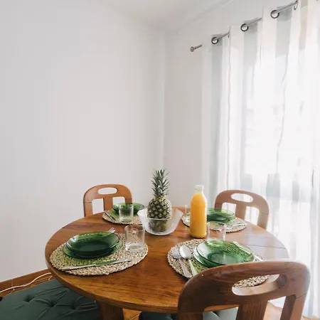 Апартаменты 85 - Sea Breeze At Consolacao Атогиа-да-Балейя